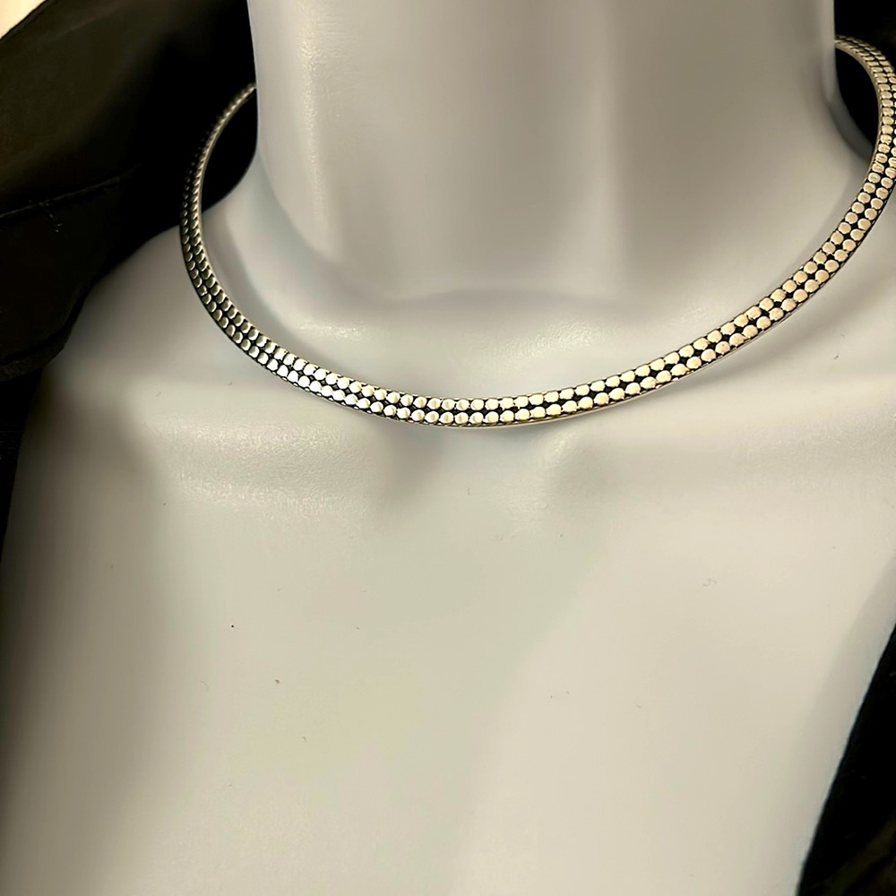 Choker collar neck ring necklace silver tone. Brand new